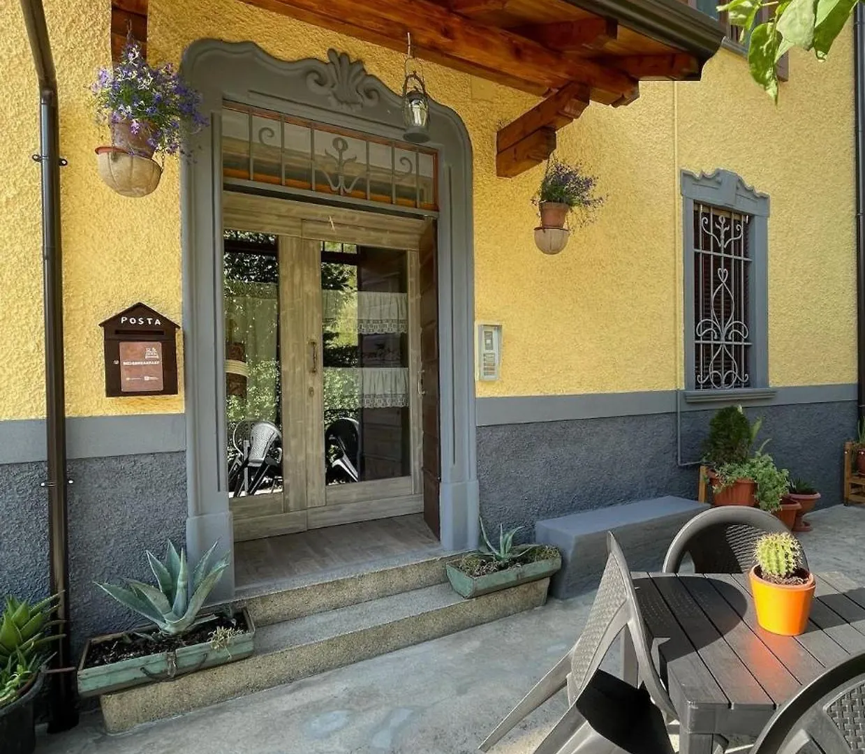Ca' Moretti Piazzatorre 0*,